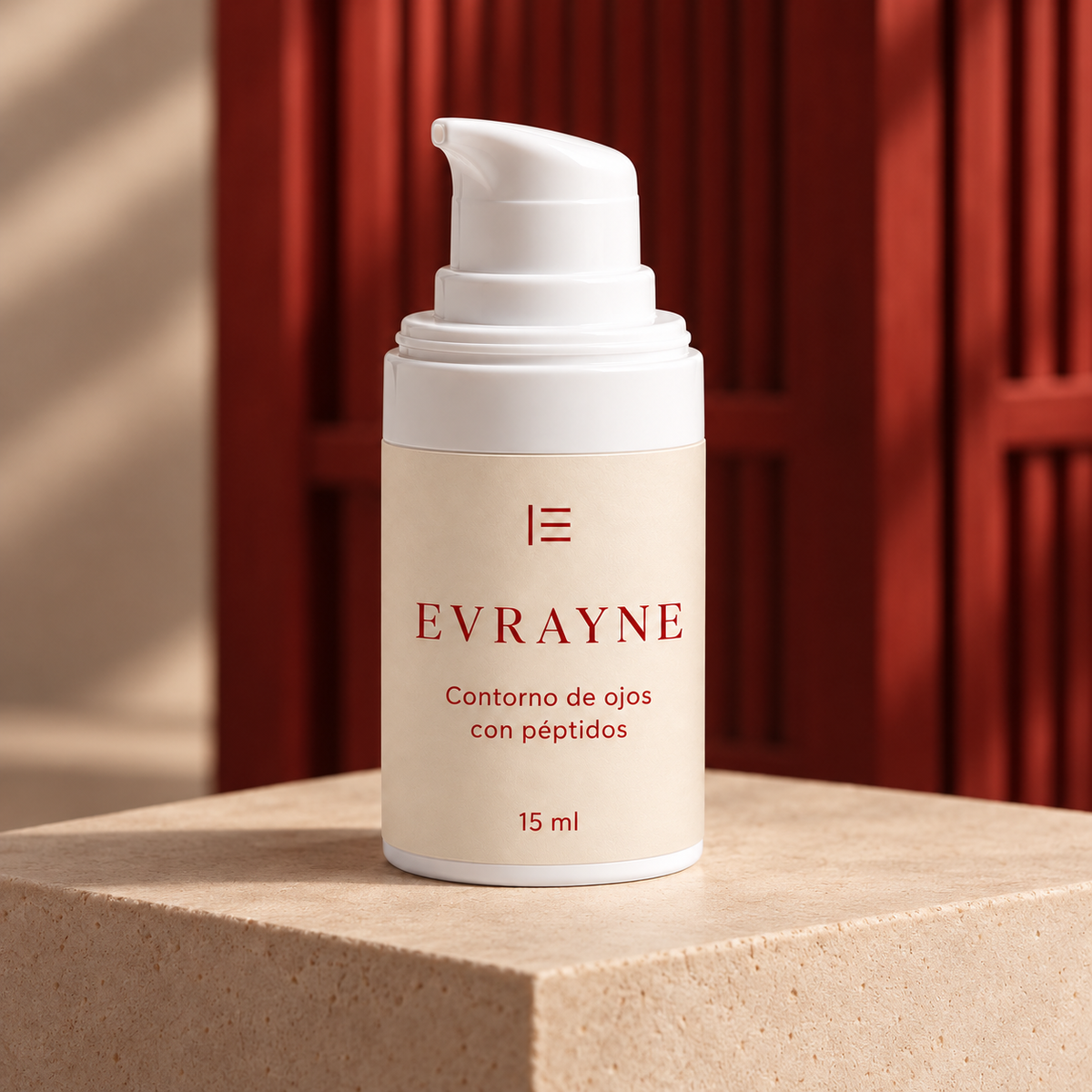 EVRAYNE nueva etiqueta — Contorno de ojos con péptidos de 15 ml — fotografía editorial